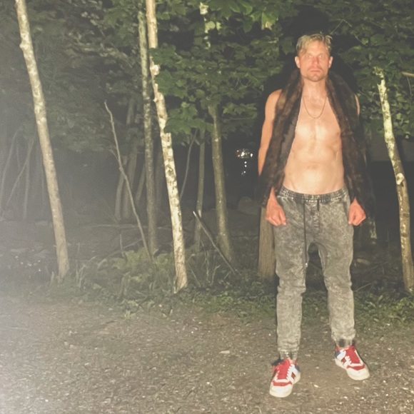 Meet your Posher, brian aka ruffledfluffy - Picture 4 of 12